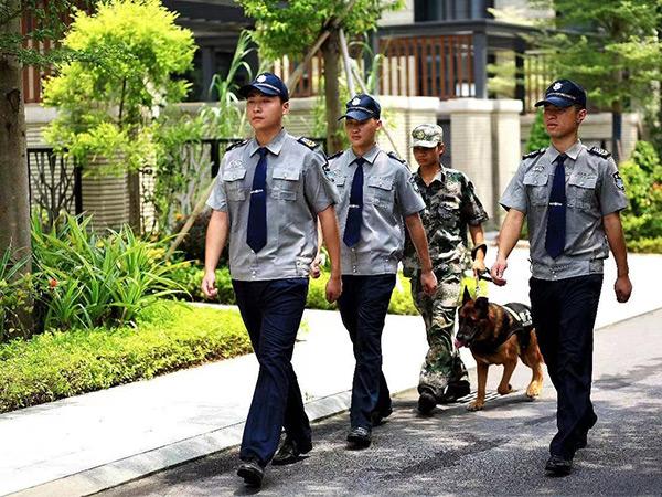 門衛(wèi)保安公司是怎么處理緊急情況的？